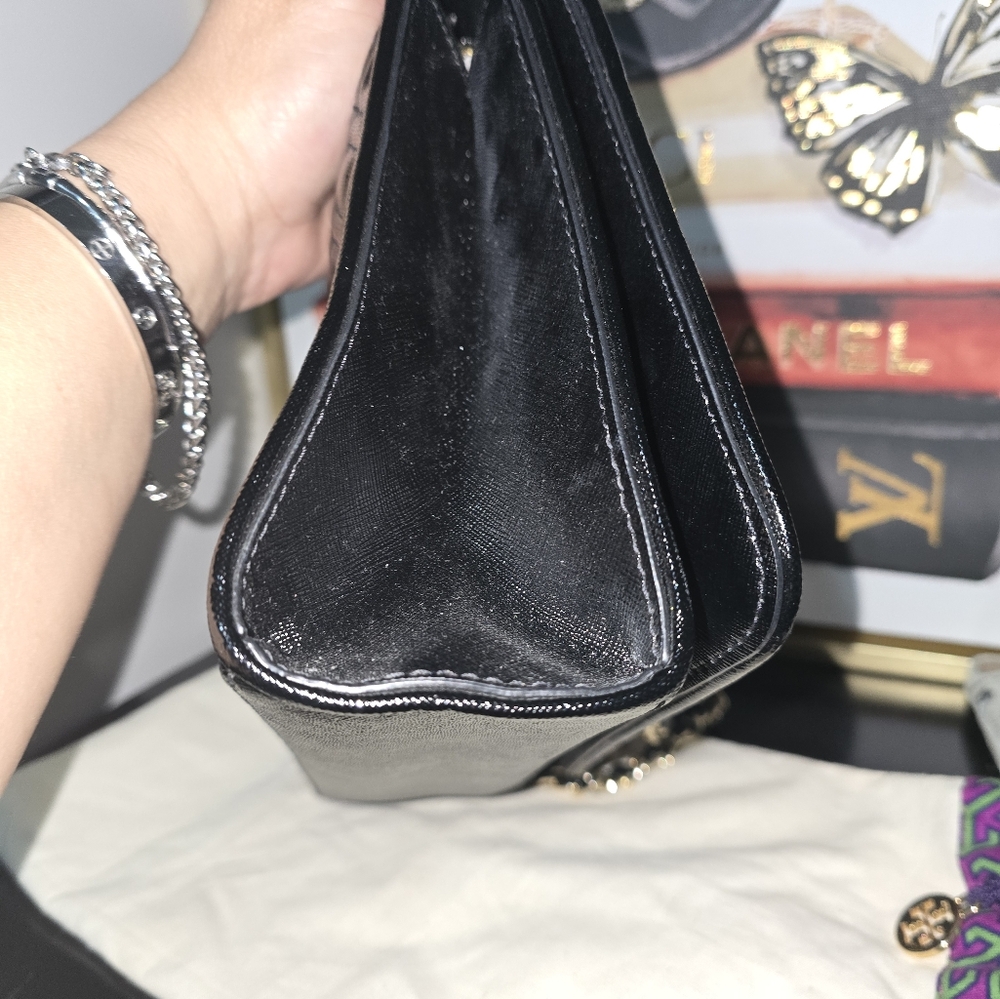 Tory Burch Fleming Convertable Shoulder Bag - Picture 5 of 8